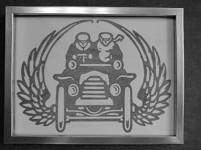 Lorbeer Kranz mit Oldtimer als Lasergravur - Sperrholz 1041